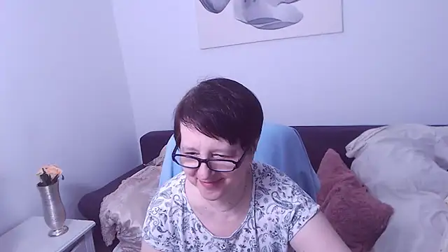 ChristaRose online show from 04.25.26