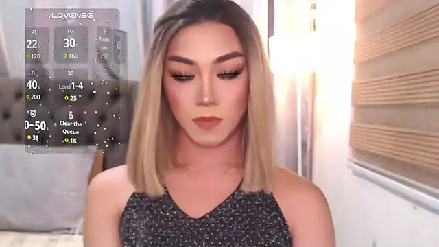 Snapshot of Local_Hoelyx chatting on 01.09.25 Local Hoelyx online show from 01.09.25