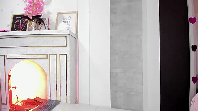 Snapshot of _liathompsom09 chatting on 02.28.25 liathompsom09 online show from 02.28.25