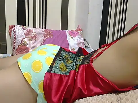 Snapshot of angel_pussie chatting on 12.14.25 angel pussie online show from 12.14.25