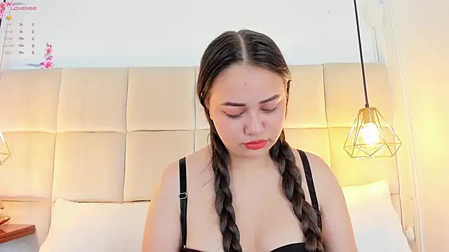 AnaisClark online show from 02.10.25