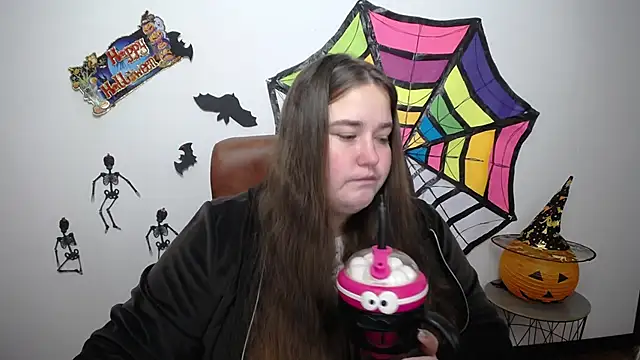 Snapshot of XX_Daniella_XX chatting on 10.29.25 XX Daniella XX online show from 10.29.25