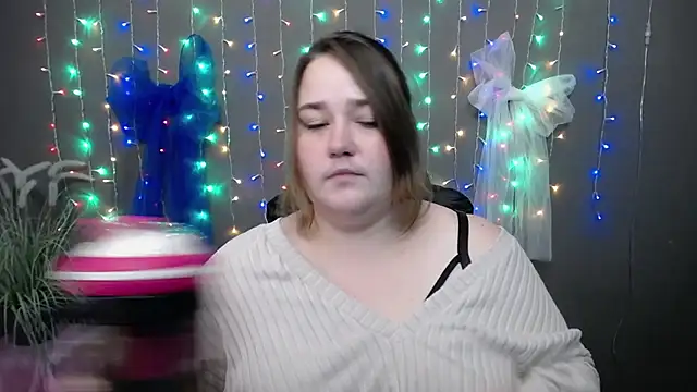 Snapshot of XX_Daniella_XX chatting on 11.25.25 XX Daniella XX online show from 11.25.25