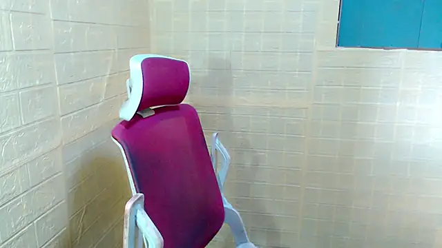 9inSelfSucker online show from 11.17.25