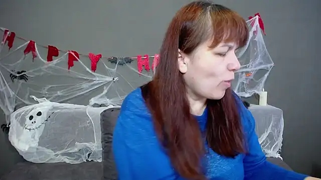 Snapshot of AliceInksSweetty chatting on 10.26.25 AliceInksSweetty online show from 10.26.25