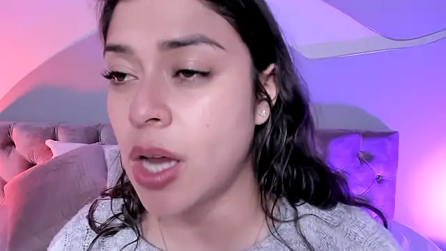 Nicolle W online show from 03.14.25