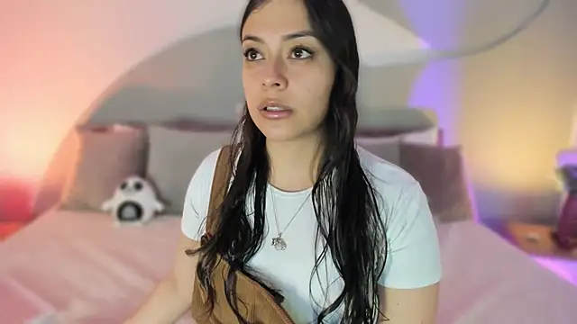 Nicolle W online show from 10.11.25