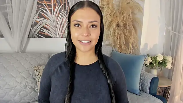 Snapshot of Nicolle_W chatting on 06.30.26 Nicolle W online show from 06.30.26