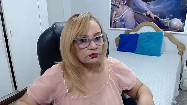 emiliaa hot online show from 06.19.26