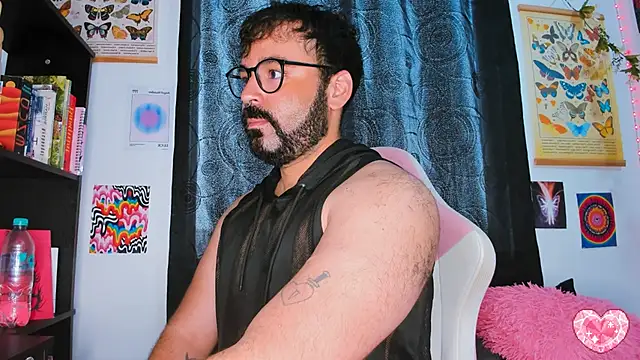 Snapshot of johnnyalx chatting on 03.17.25 johnnyalx online show from 03.17.25