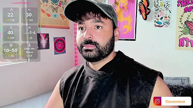 Snapshot of johnnyalx chatting on 11.05.25 johnnyalx online show from 11.05.25