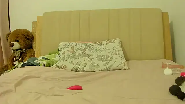 roniewester online show from 10.28.25