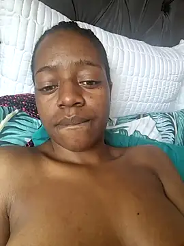 Snapshot of Sexynaughty_Gal chatting on 12.17.24 Sexynaughty Gal online show from 12.17.24