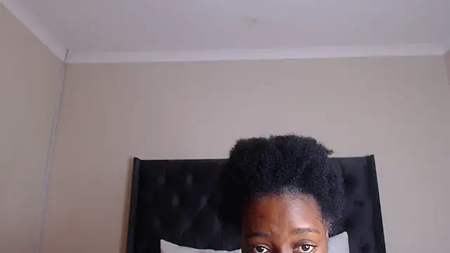 Snapshot of Sexynaughty_Gal chatting on 03.23.25 Sexynaughty Gal online show from 03.23.25