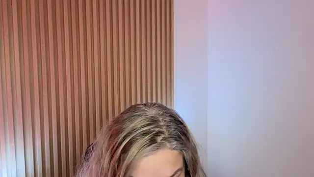 MarianL0ve online show from 11.20.25