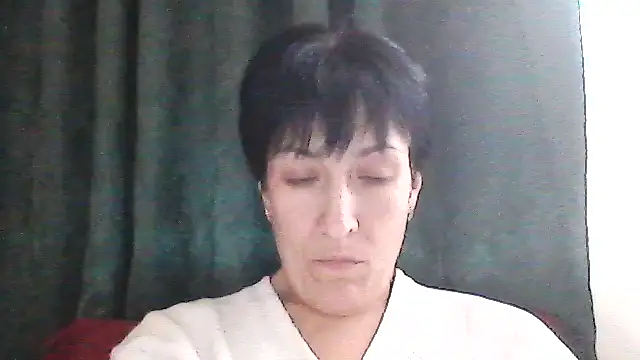 Snapshot of SunnyAmorre chatting on 11.21.25 SunnyAmorre online show from 11.21.25
