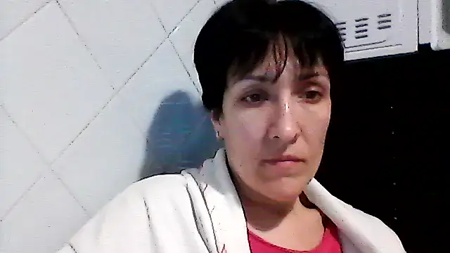 Snapshot of SunnyAmorre chatting on 11.22.25 SunnyAmorre online show from 11.22.25