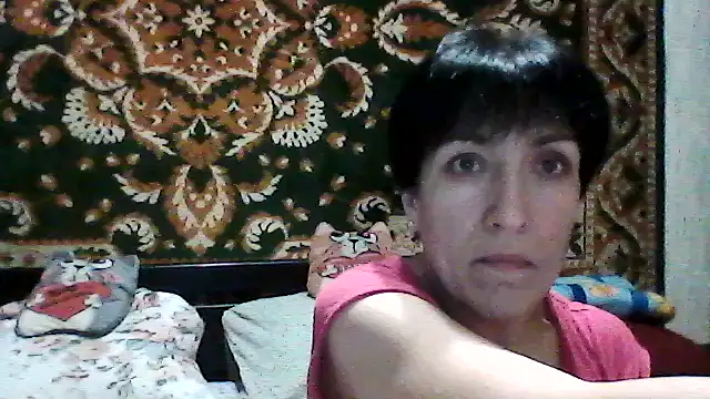 Snapshot of SunnyAmorre chatting on 12.01.25 SunnyAmorre online show from 12.01.25