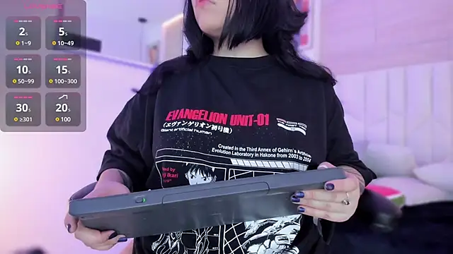 io chie  online show from 02.10.25