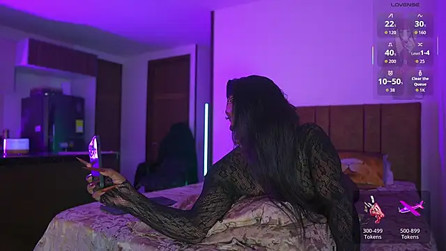 AmberRaus online show from 10.28.25