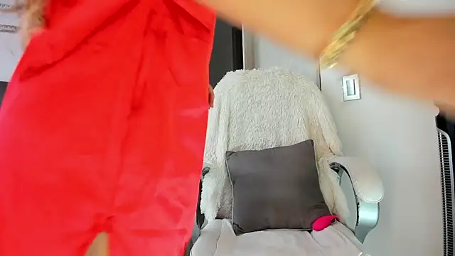 Snapshot of NatalieClark chatting on 01.19.26 NatalieClark online show from 01.19.26