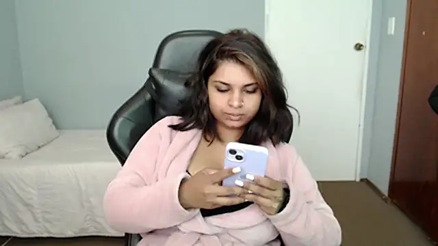 layla amin online show from 07.02.26
