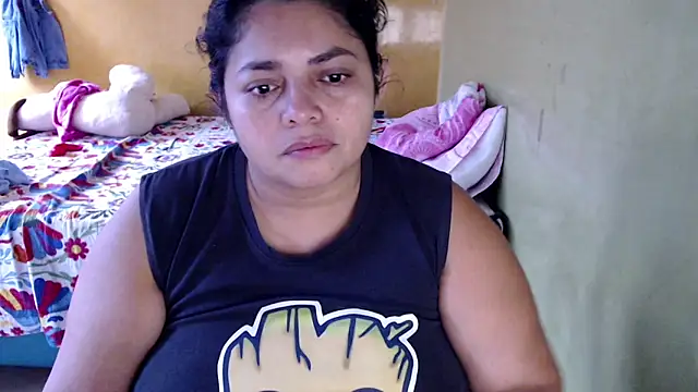 Snapshot of yulieth_bbw chatting on 10.21.25 yulieth bbw online show from 10.21.25