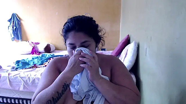 Snapshot of yulieth_bbw chatting on 11.11.25 yulieth bbw online show from 11.11.25