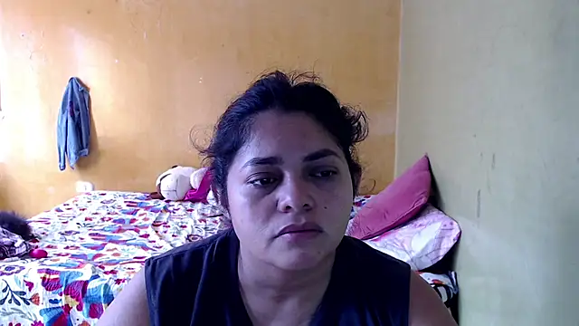 Snapshot of yulieth_bbw chatting on 11.16.25 yulieth bbw online show from 11.16.25