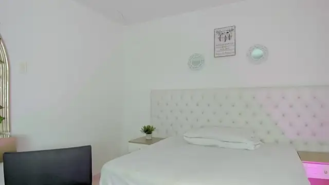 emma rules99 online show from 11.11.25