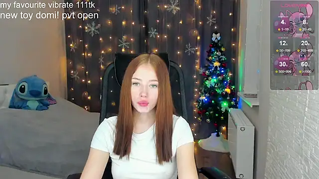 Snapshot of Hot_Mia_ chatting on 12.09.24 Hot Mia online show from 12.09.24