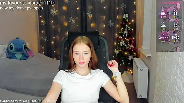 Hot Mia  online show from 12.12.24