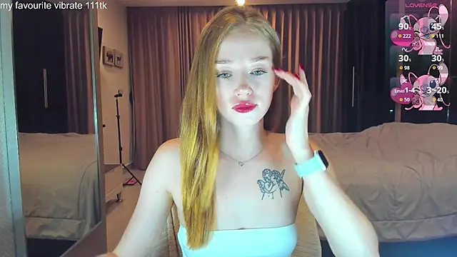 Hot Mia  online show from 11.06.25