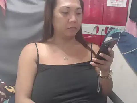 Snapshot of AsianNastyHOTCUM chatting on 10.19.25 AsianNastyHOTCUM online show from 10.19.25