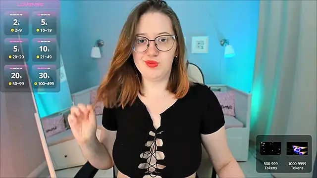 Charmy Gracy online show from 10.04.25