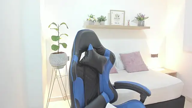 bella 99  online show from 04.25.26