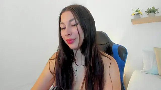 Snapshot of bella_99_ chatting on 07.06.26 bella 99 online show from 07.06.26