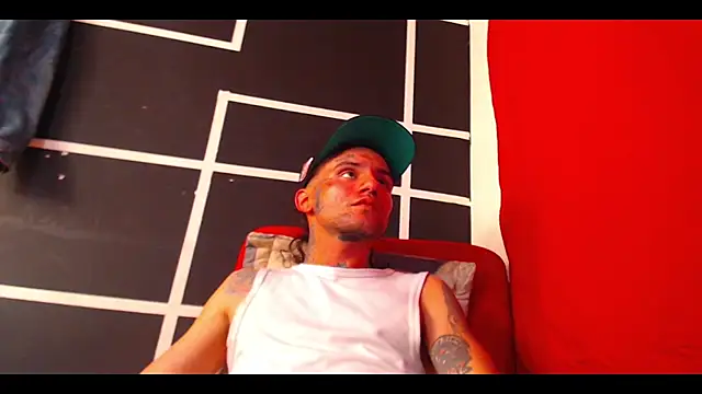 Snapshot of Christian_Stiven1 chatting on 11.29.25 Christian Stiven1 online show from 11.29.25