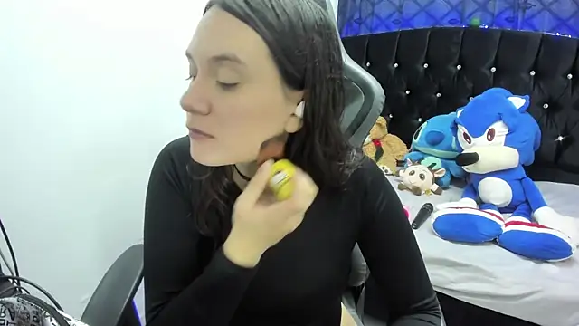 Snapshot of Wanda_sg chatting on 03.07.25 Wanda sg online show from 03.07.25