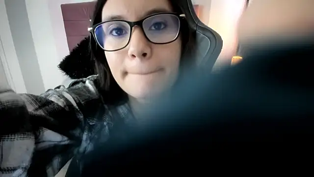 Snapshot of Wanda_sg chatting on 10.30.25 Wanda sg online show from 10.30.25