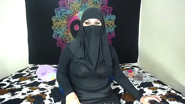 evelyn  salah online show from 11.02.25