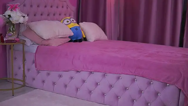 AshleySinn online show from 03.19.25