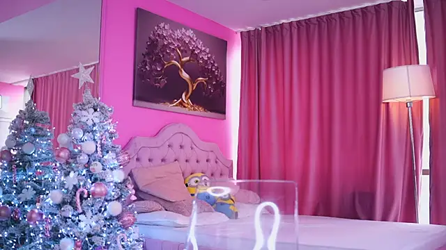 Snapshot of AshleySinn chatting on 12.16.25 AshleySinn online show from 12.16.25