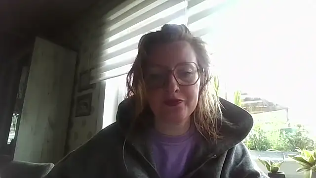 LiquidLeonie online show from 05.08.26