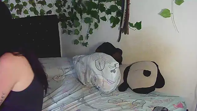 Snapshot of fresa_caliente chatting on 03.20.25 fresa caliente online show from 03.20.25
