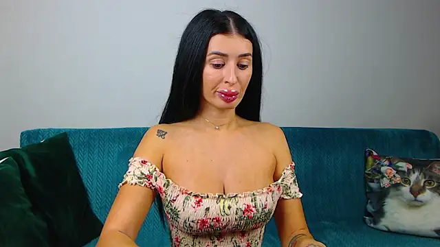 SaraDaisy online show from 09.26.25