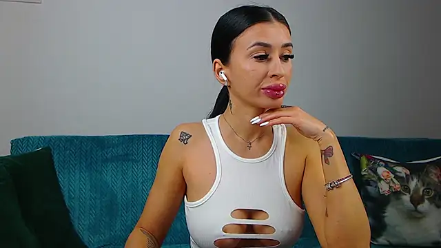 SaraDaisy online show from 05.07.26