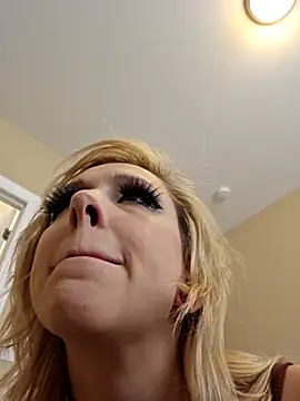 AmethystFoxx online show from 04.26.26