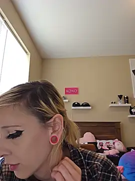 AmethystFoxx online show from 06.20.26