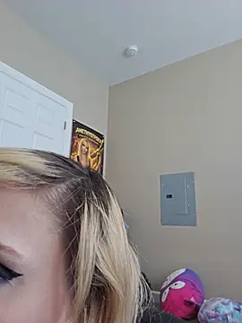 AmethystFoxx online show from 06.22.26